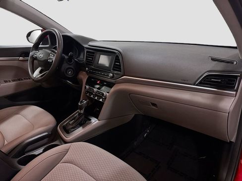 Used 2020 Hyundai Elantra SE image 32