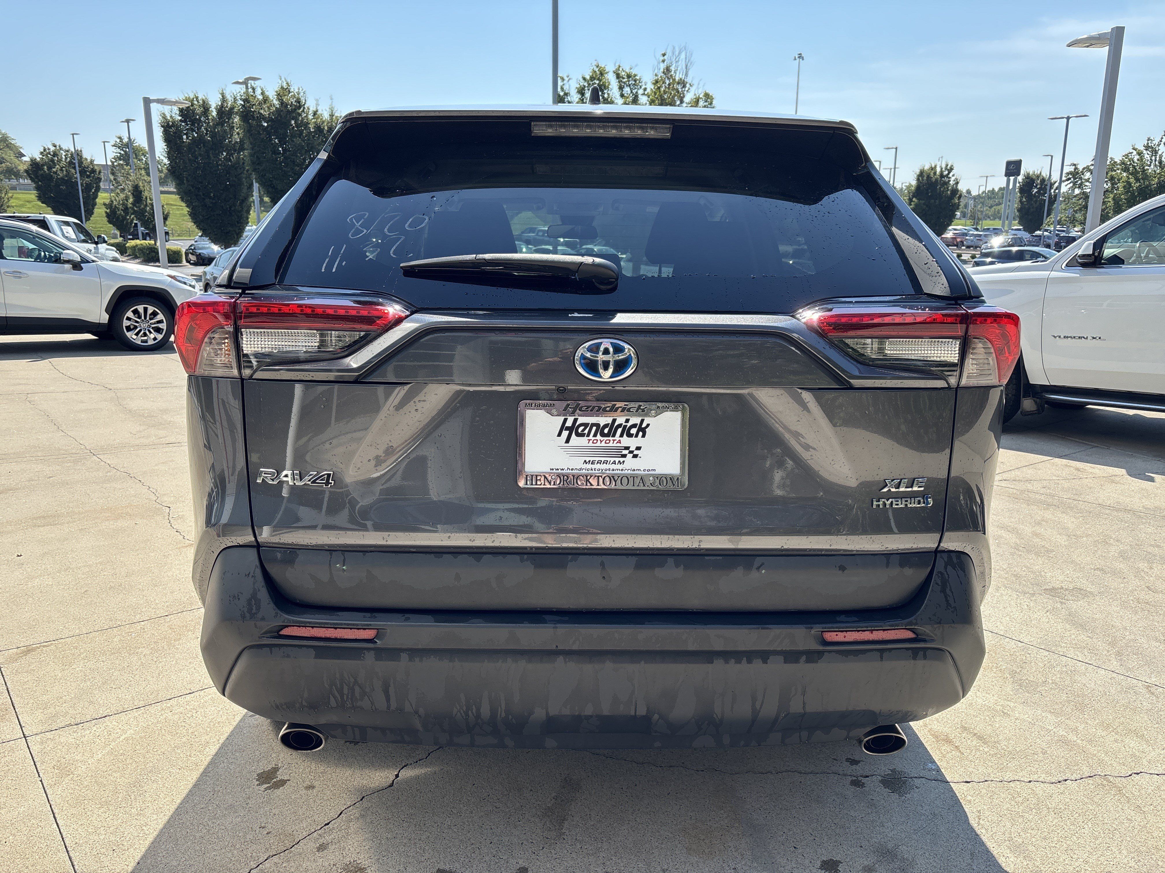 Used 2021 Toyota RAV4 XLE AWD/4WD image 8