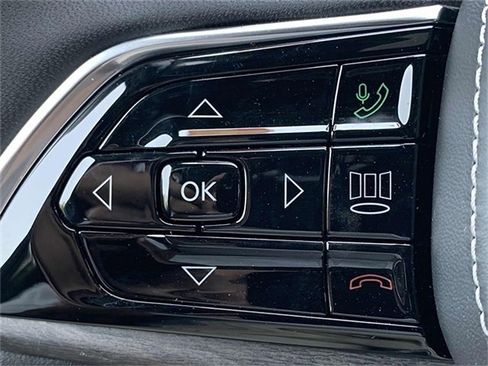 New 2024 Jeep Grand Cherokee Overland image 12