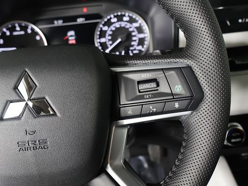 New 2026 Mitsubishi Outlander SE FWD image 41