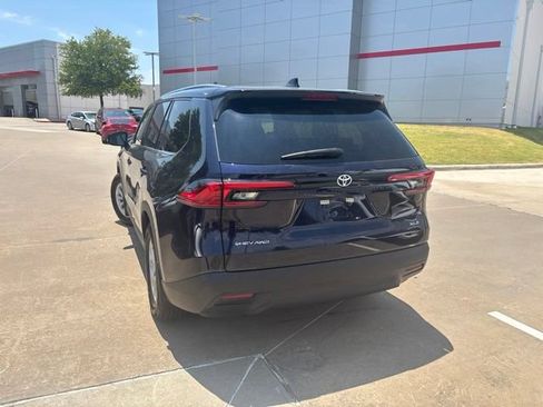 Used 2024 Toyota Grand Highlander AWD Hybrid image 4