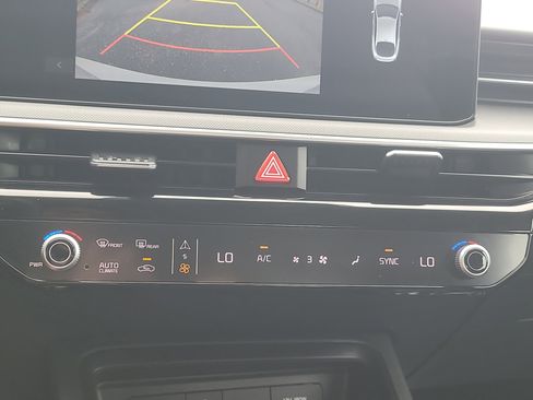 Used 2025 Kia K5 LXS FWD image 23