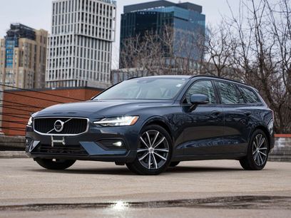 Used 2021 Volvo V60 T5 Momentum