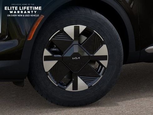 New 2026 Kia Sportage LX FWD image 10