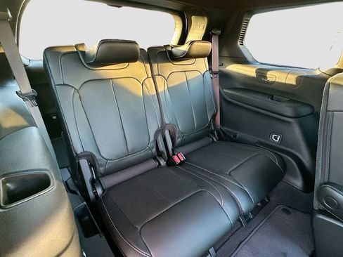 New 2025 Jeep Grand Cherokee L Limited w/ Luxury Tech Group II image 32