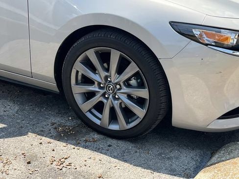 Used 2024 MAZDA MAZDA3 s FWD image 14