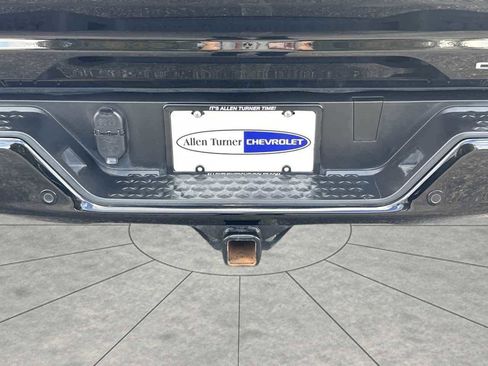 Used 2023 GMC Canyon Denali image 11