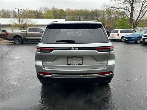 Certified 2024 Jeep Grand Cherokee Laredo w/ Luxury Tech Group I AWD/4WD image 5