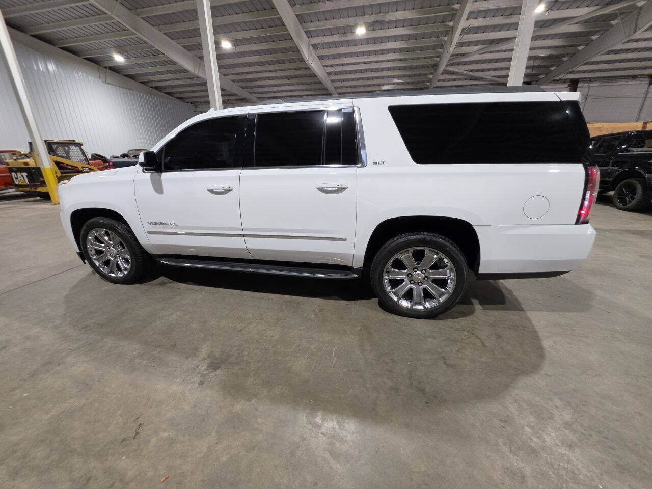 Used 2018 GMC Yukon XL SLT w/ Premium Edition AWD/4WD image 6