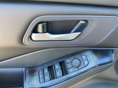 New 2026 Nissan Rogue SV image 10