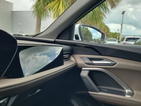 Used 2025 Audi Q5 Premium w/ Convenience Package AWD/4WD image 26