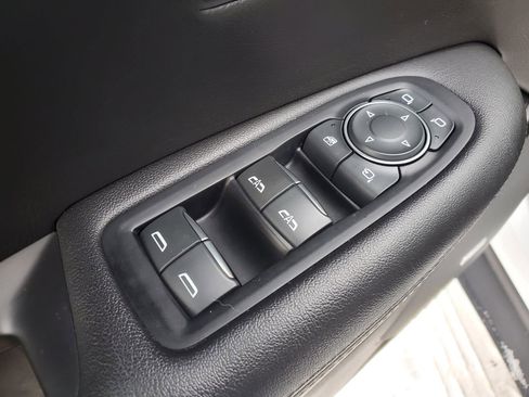 Used 2019 Cadillac XT5 Luxury w/ LPO, Black Ice Package image 16