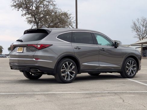 Certified 2023 Acura MDX SH-AWD w/ Technology Package image 4