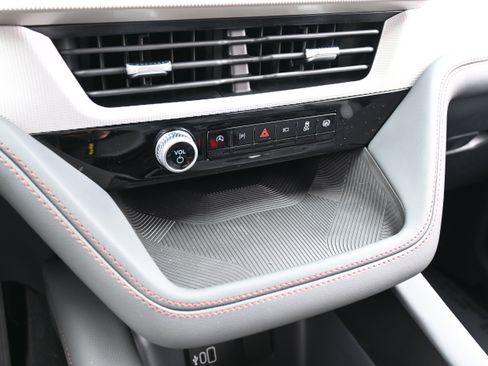 New 2026 Ford Explorer Active w/ Active Comfort Package RWD image 29