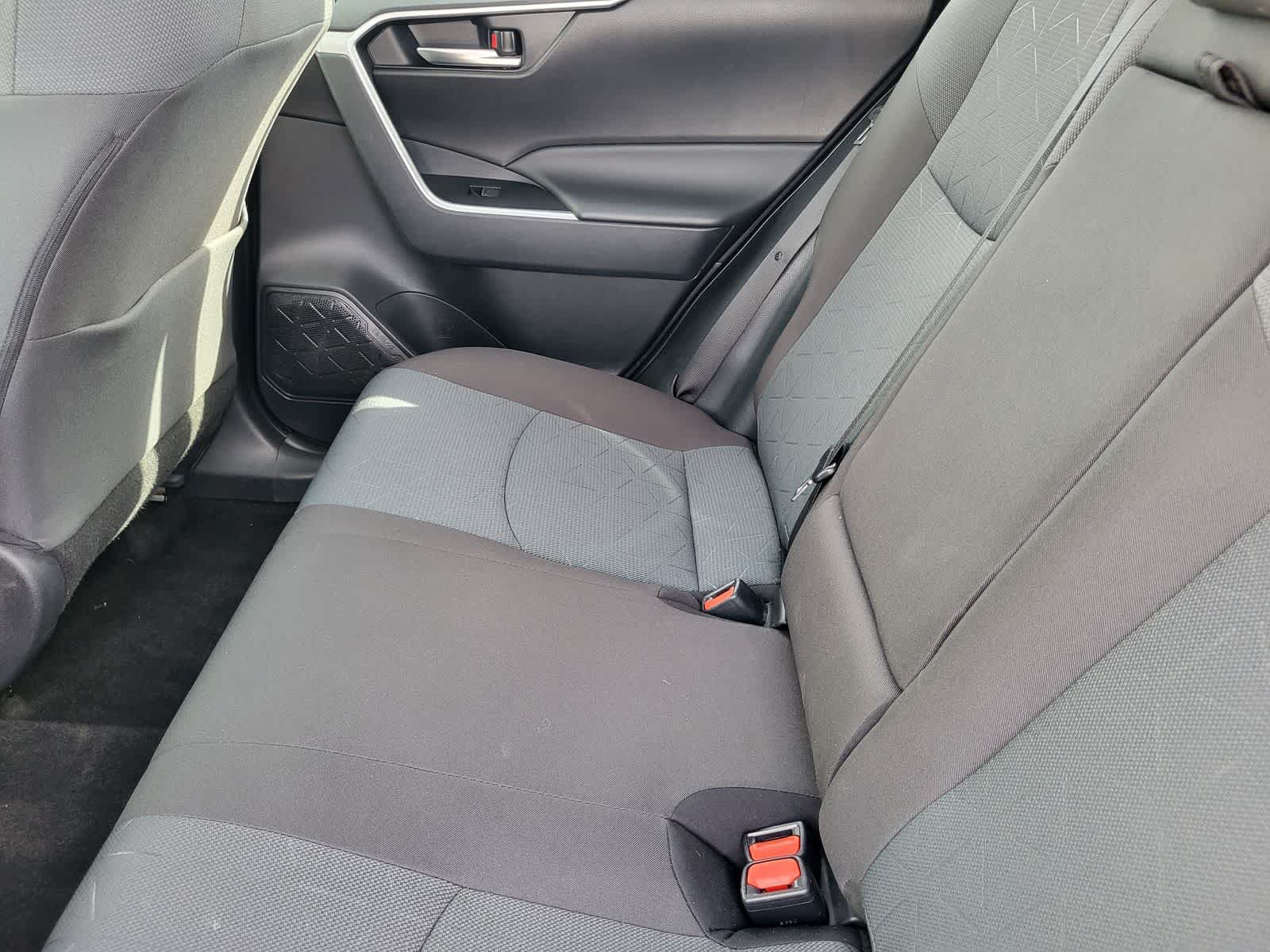 Used 2025 Toyota RAV4 XLE AWD/4WD image 25