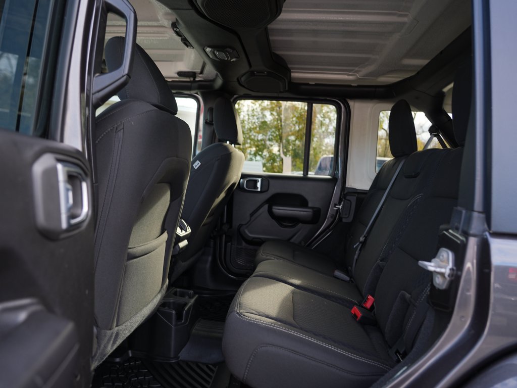 Used 2021 Jeep Wrangler Unlimited Sport AWD/4WD image 18