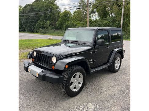 Used 2010 Jeep Wrangler Sahara w/ Dual Top Group AWD/4WD image 2