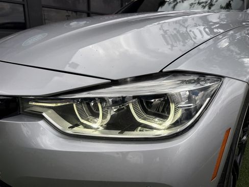 Used 2018 BMW 330i Sedan RWD image 10