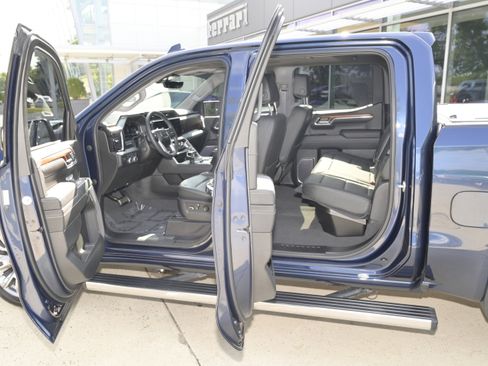 Used 2023 GMC Sierra 1500 Denali w/ Denali Reserve Package image 32