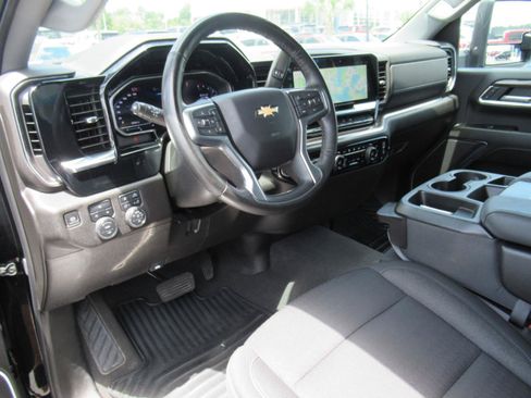 Used 2024 Chevrolet Silverado 2500 LT w/ Convenience Package AWD/4WD image 18