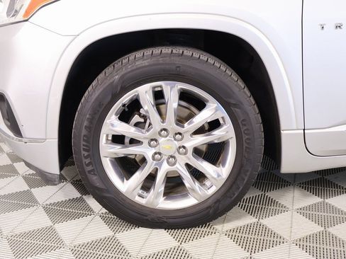 Used 2019 Chevrolet Traverse High Country image 19