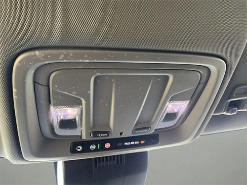 Used 2024 GMC Sierra 1500 SLE image 29