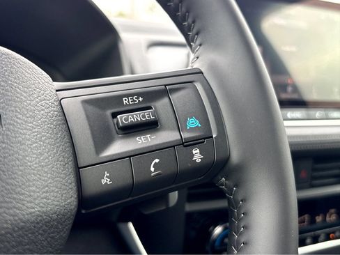 New 2026 Nissan Rogue SV FWD image 18