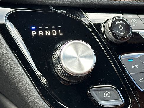 New 2026 Chrysler Pacifica Pinnacle w/ Trailer Tow Group image 24