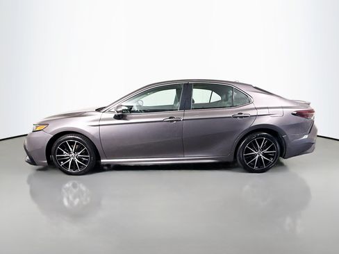 Used 2024 Toyota Camry SE w/ Cold Weather Package FWD image 6