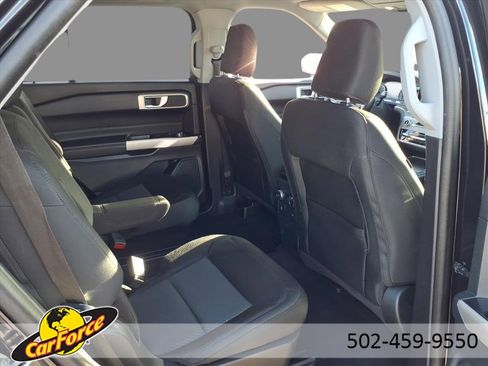 Used 2022 Ford Explorer XLT image 11