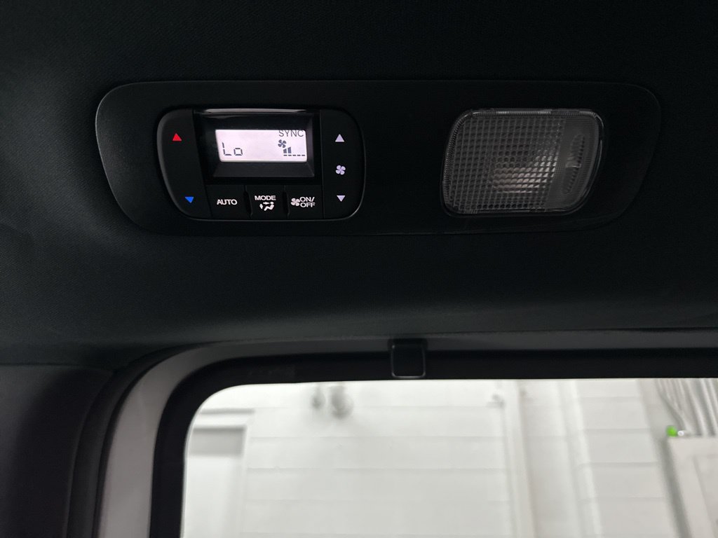 Used 2024 Honda Odyssey Sport image 31