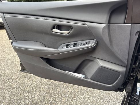 Used 2025 Nissan Sentra SV w/ All-Weather Package FWD image 13