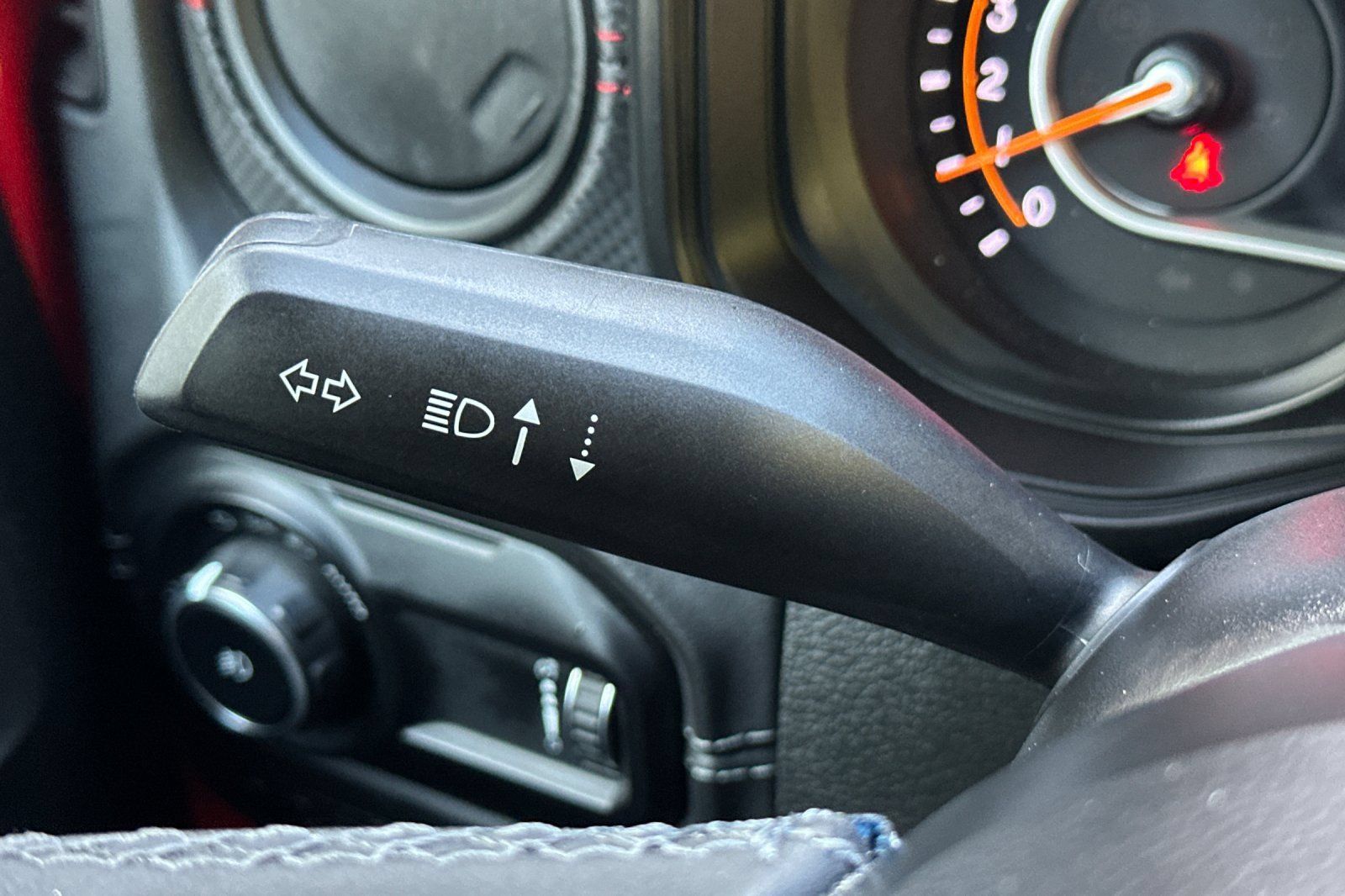 Used 2025 Jeep Wrangler Unlimited Rubicon AWD/4WD image 33