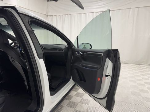 Used 2016 Tesla Model X P100D image 16