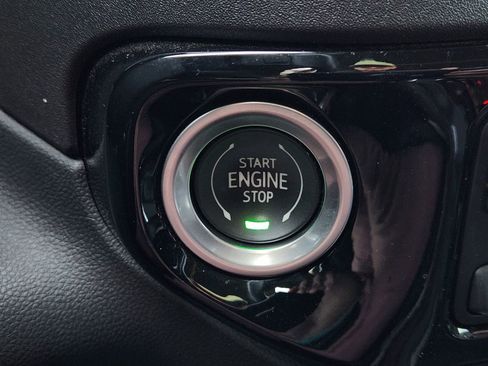 Used 2022 Chevrolet Silverado 1500 LTZ w/ Z71 Off-Road Package image 23