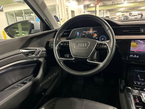 Used 2019 Audi e-tron Premium Plus image 26
