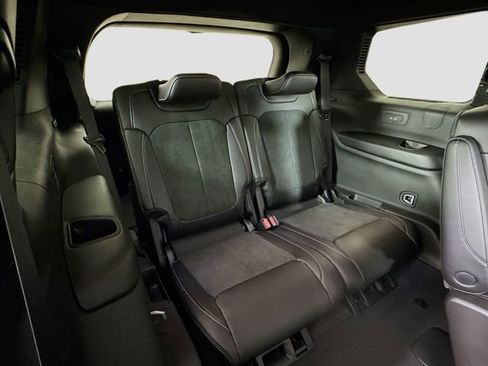 New 2025 Jeep Grand Cherokee L Altitude image 26