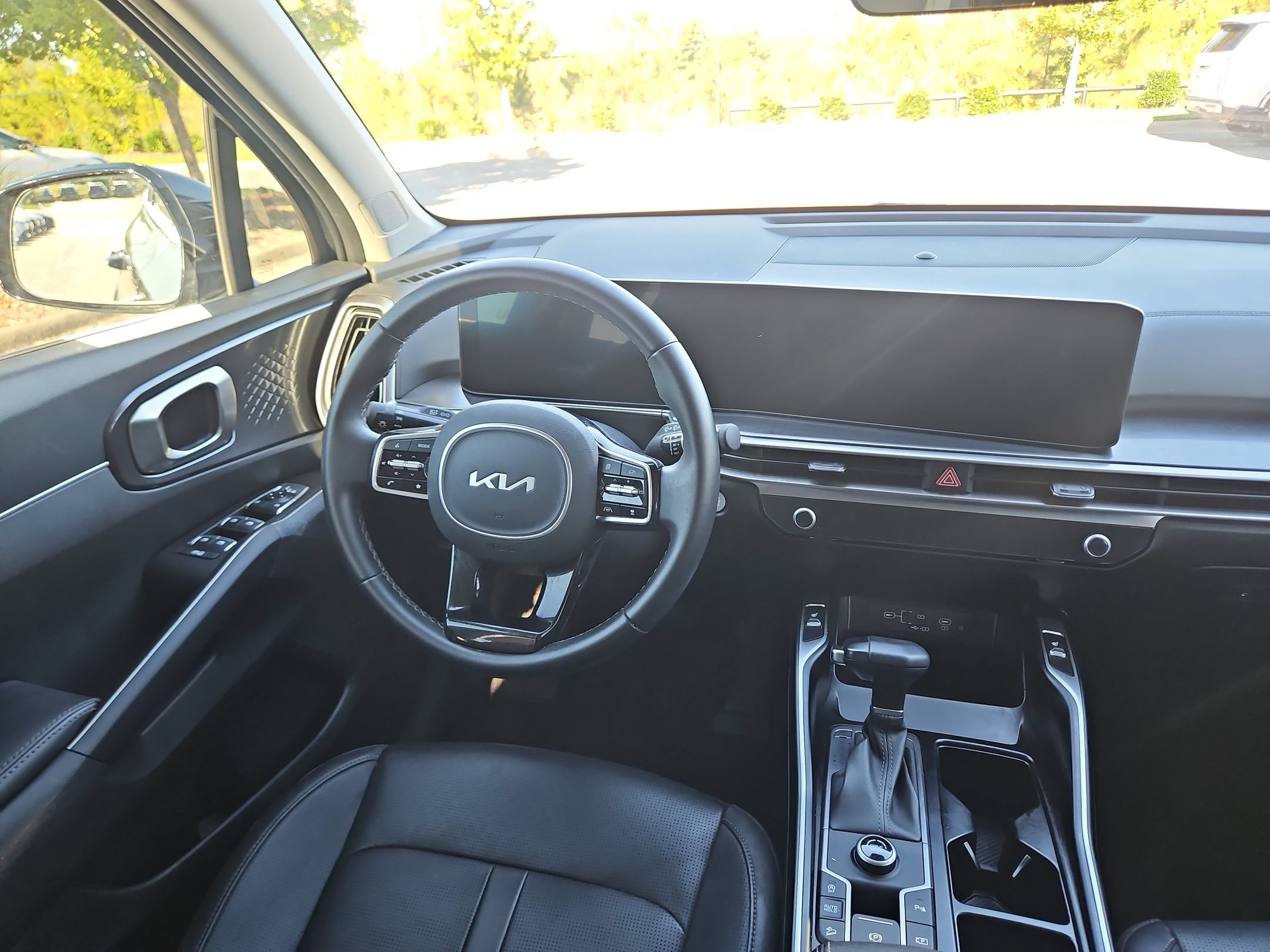Used 2025 Kia Sorento S w/ Panoramic Sunroof Package FWD image 9