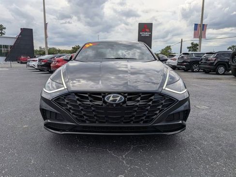 Used 2021 Hyundai Sonata Limited w/ Preferred Accessory Package FWD image 8
