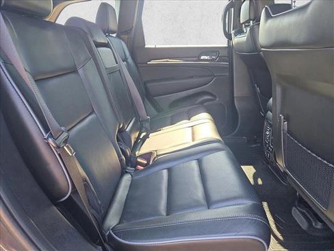 Used 2020 Jeep Grand Cherokee Overland AWD/4WD image 18