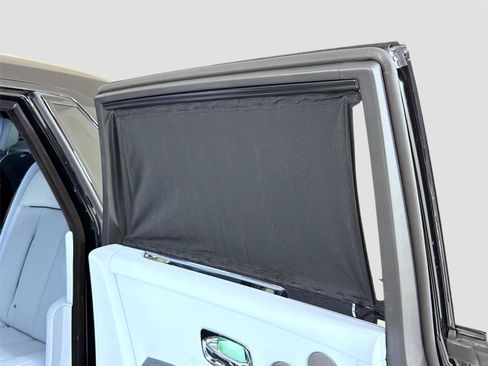 Used 2024 Rolls-Royce Phantom Sedan image 36