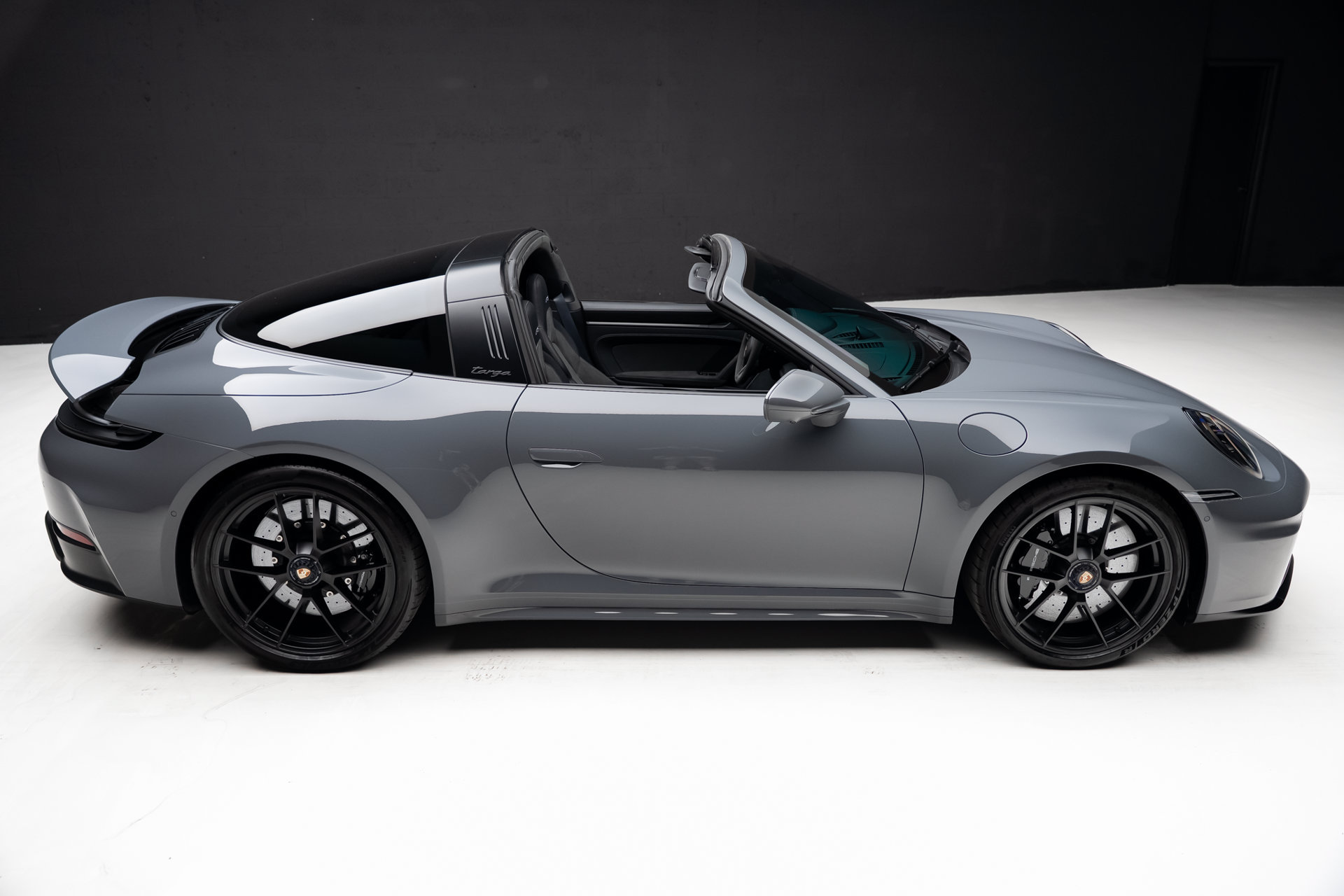 Used 2025 Porsche 911 Targa 4 GTS AWD/4WD image 37