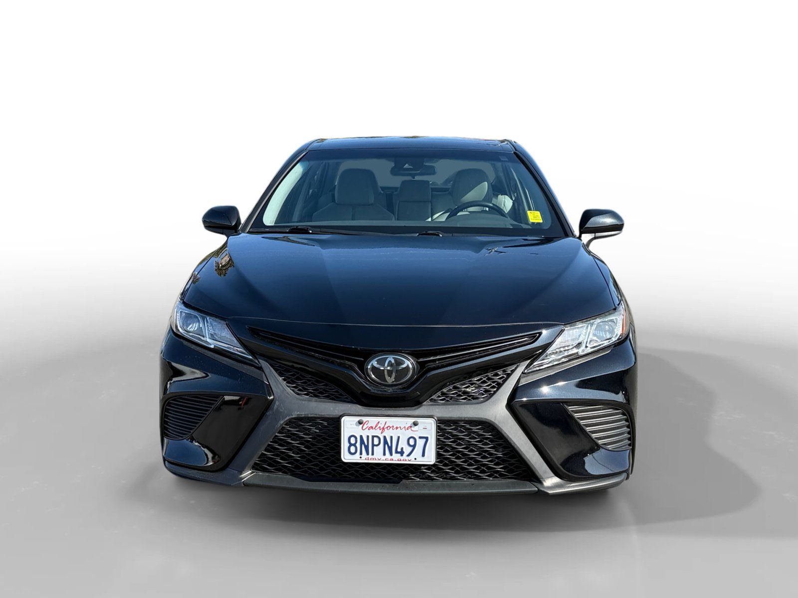 Used 2019 Toyota Camry SE w/ Carpet Mat Package FWD image 8