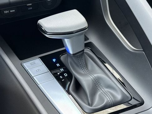 New 2026 Hyundai Elantra SE FWD image 16