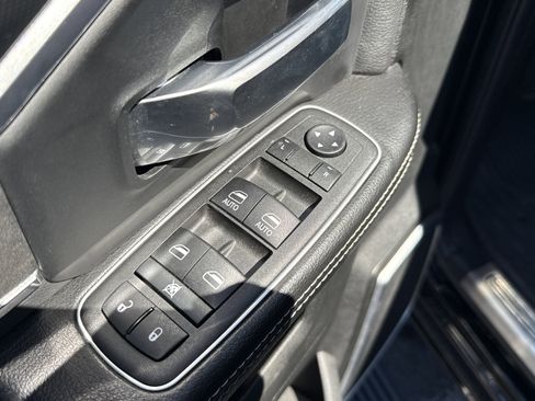 Used 2022 RAM 3500 Laramie AWD/4WD image 17