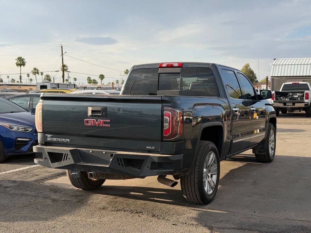 Used 2017 GMC Sierra 1500 SLT AWD/4WD image 9