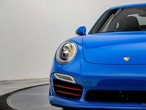 Used 2016 Porsche 911 Turbo S AWD/4WD image 37