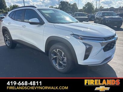 New 2025 Chevrolet Trax LT w/ Sunroof Package