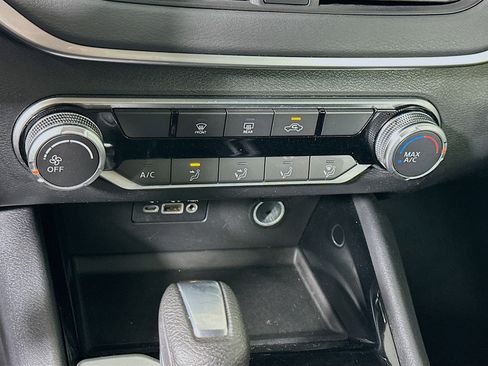 Used 2021 Nissan Altima 2.5 SV FWD image 23