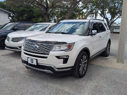 Used 2018 Ford Explorer Platinum image 11